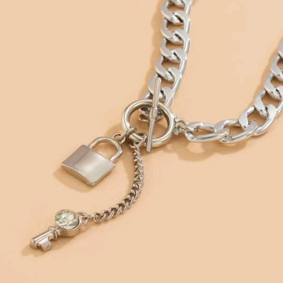 Lock & Key Pendant Necklace - Picture 3 of 4